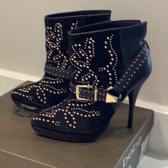 Bebe Chelsea beaded suede leather ankle boots Blk 7 - Picture 3 of 7